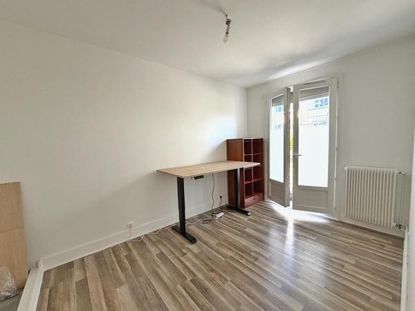 TROIS PIECES- NANTERRE CENTRE
