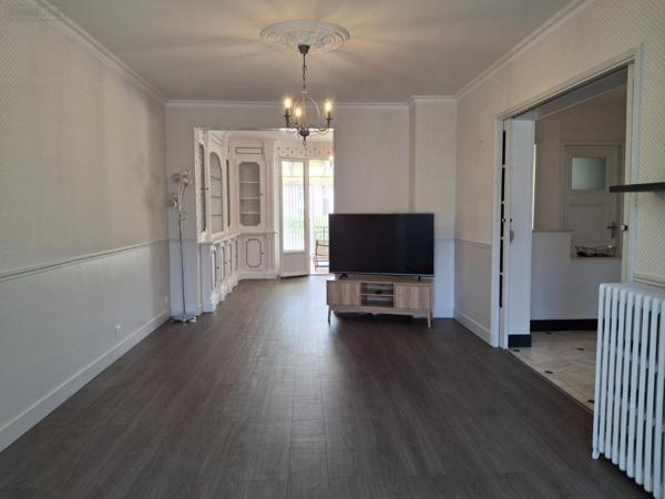 Maison de ville à vendre à Nogent-le-Rotrou dans l'Eure-et-Loir (28400), ref : NOG 1052