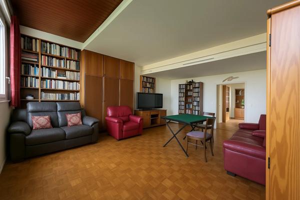 Rare : Grand 2‑pièces avec terrasse exceptionnelle  de 42 m², situé à Romainville dans un quartier pavillonnaire