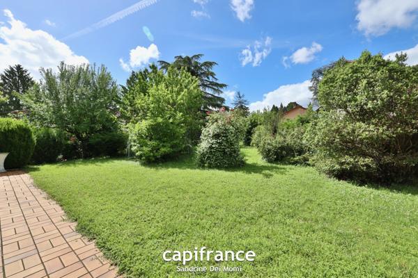 CHARBONNIERES LES BAINS - Maison de 77m² + sous-sol de 77m² édifiée sur une parcelle de 800m²