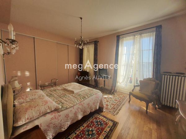 Maison à COMMENTRY, 03600 - 10 pièces 300m²