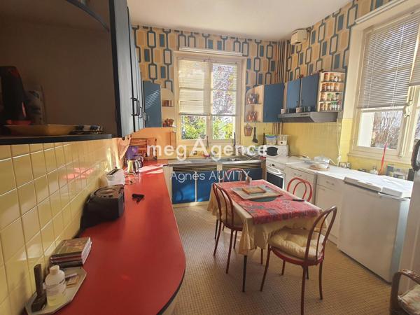 Maison à COMMENTRY, 03600 - 10 pièces 300m²