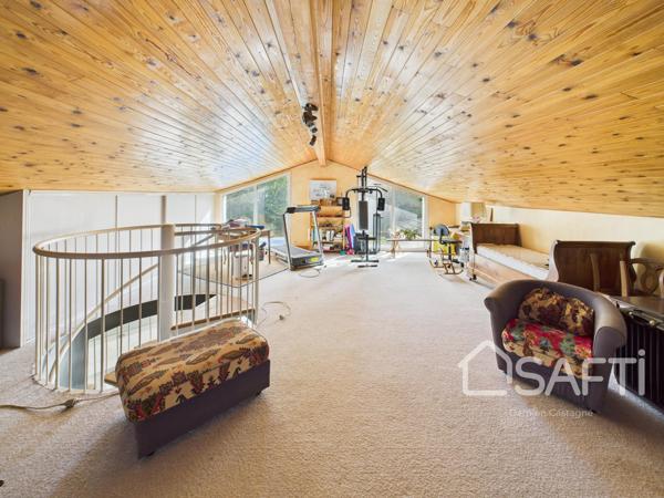 SAINT-JEAN-D’ILLAC – VILLA D’ARCHITECTE DE PLAIN-PIED - 2700 M2 DE TERRAIN - RARE SUR LE SECTEUR