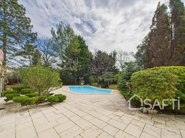 SAINT-JEAN-D’ILLAC – VILLA D’ARCHITECTE DE PLAIN-PIED - 2700 M2 DE TERRAIN - RARE SUR LE SECTEUR