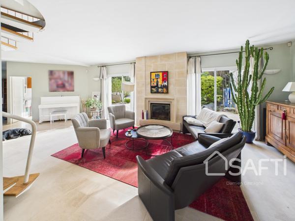 SAINT-JEAN-D’ILLAC – VILLA D’ARCHITECTE DE PLAIN-PIED - 2700 M2 DE TERRAIN - RARE SUR LE SECTEUR