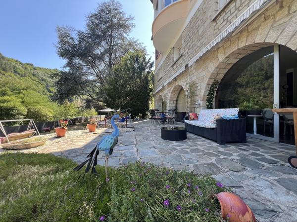 Propriété de charme avec piscine au bord de l’Ardèche, Vals-les-Bains
