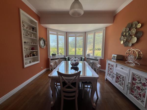 Propriété de charme avec piscine au bord de l’Ardèche, Vals-les-Bains