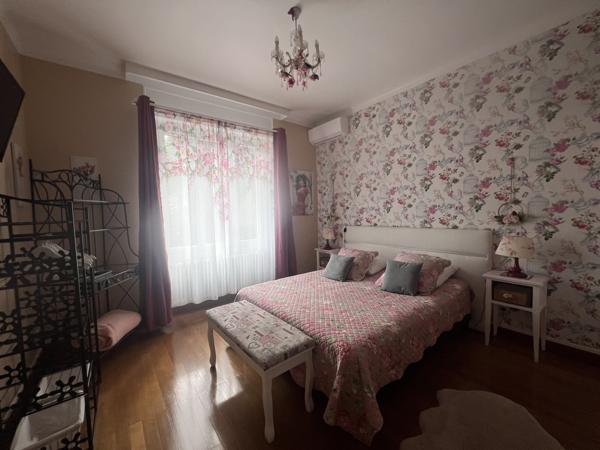 Propriété de charme avec piscine au bord de l’Ardèche, Vals-les-Bains