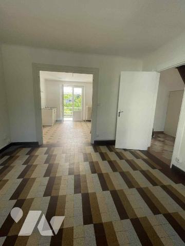 Maison familiale avec jardin sous-sol proche de toutes commodités