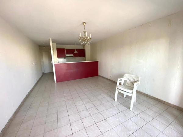 Vente                                                      Appartement
                        
                     3 pièces                      54 m2                     à Le Lavandou