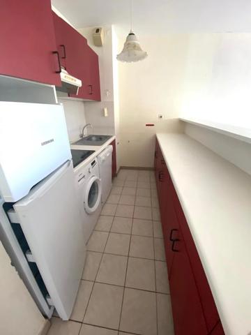 Vente                                                      Appartement
                        
                     3 pièces                      54 m2                     à Le Lavandou