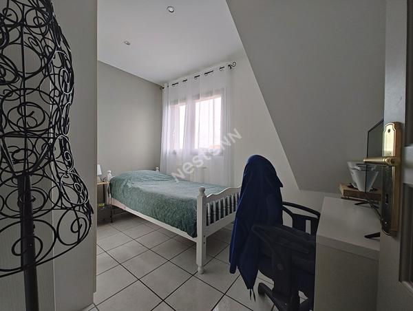 Maison à vendre à Drancy - 6 pièces, 4 chambres, garage fermé