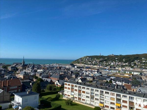 Vue Mer et Ville exceptionnelle Appartement de Type 2 au 7ème étage avec ascenseur