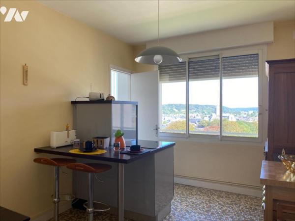 Vue Mer et Ville exceptionnelle Appartement de Type 2 au 7ème étage avec ascenseur