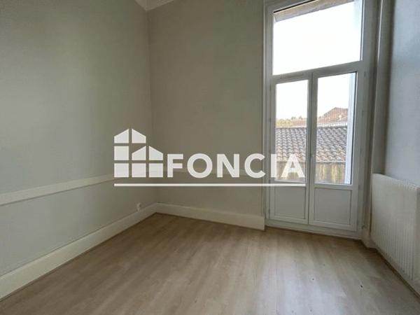 Location Appartement 4 pièces 96 m² - 27 BOULEVARD DE LA REPUBLIQUE Agen 47000