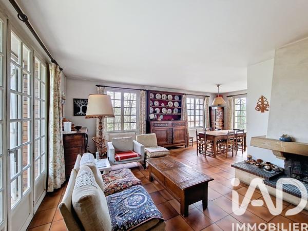 Maison à vendre 8 pièces 213 m² Bures-sur-Yvette