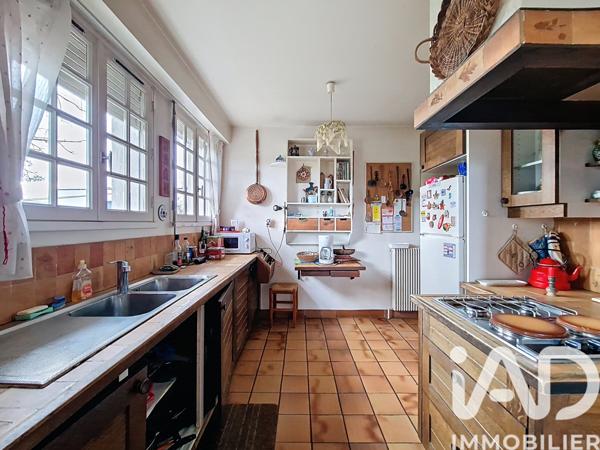 Maison à vendre 8 pièces 213 m² Bures-sur-Yvette