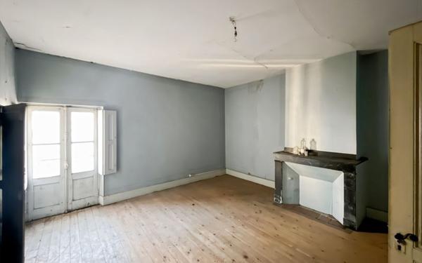 Maison à vendre    4 pièces •  Fleurance