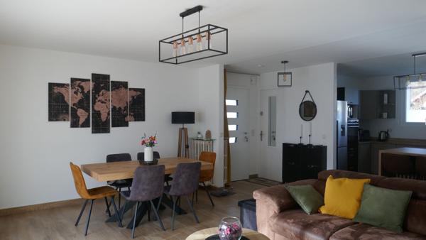 FAVERGES. MAISON INDIVIDUELLE AVEC TERRAIN AU CENTRE VILLE.