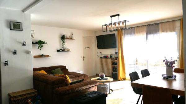 FAVERGES. MAISON INDIVIDUELLE AVEC TERRAIN AU CENTRE VILLE.