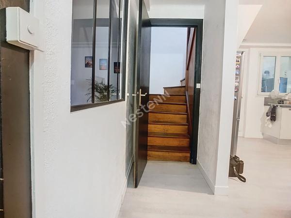 A LOUER Maison de Ville de 112 m² habitable en plein bourg de MOUZILLON à 3 minutes de Vallet  proche de tous commerces et services et de la 4 voies NANTES- CHOLET et 8 minutes de CLISSON