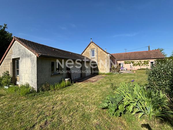 Exclusivité Vente Longère en campagne 3 à 5 chambres - double garage - terrain 2348m² à MAYET (72360)