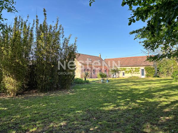 Exclusivité Vente Longère en campagne 3 à 5 chambres - double garage - terrain 2348m² à MAYET (72360)