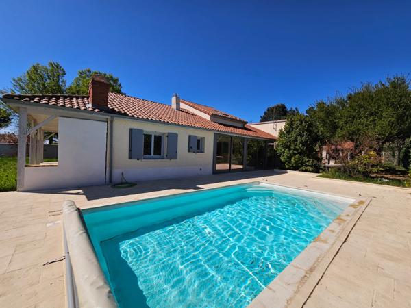 Poitiers BREUIL MINGOT, Maison 4 chambres avec piscine
