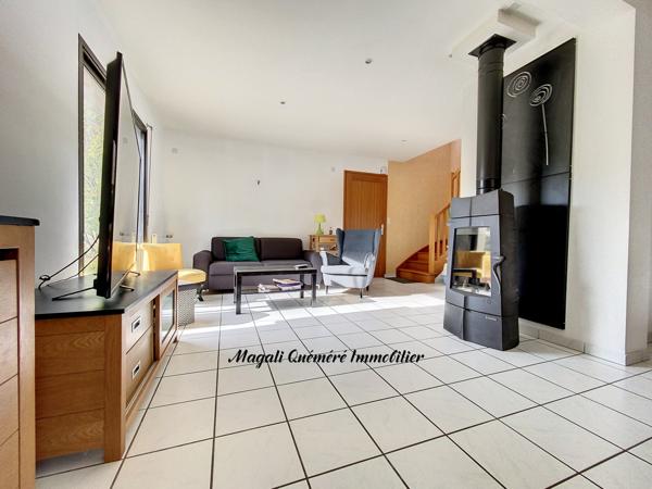 Montfort-sur-Meu (35160) NOUVEAUTE EN EXCLUSIVITE ! Maison 6 pièces proche des commerces.