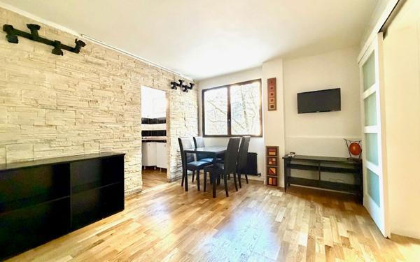 Appartement à vendre    2 pièces • 38,84 m2 Paris 19
