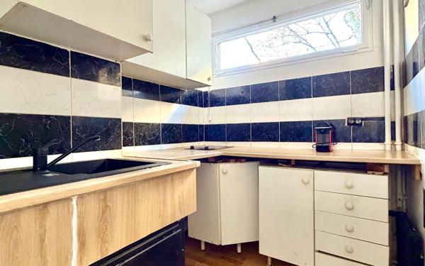 Appartement à vendre    2 pièces • 38,84 m2 Paris 19