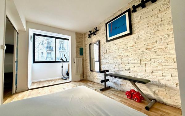 Appartement à vendre    2 pièces • 38,84 m2 Paris 19