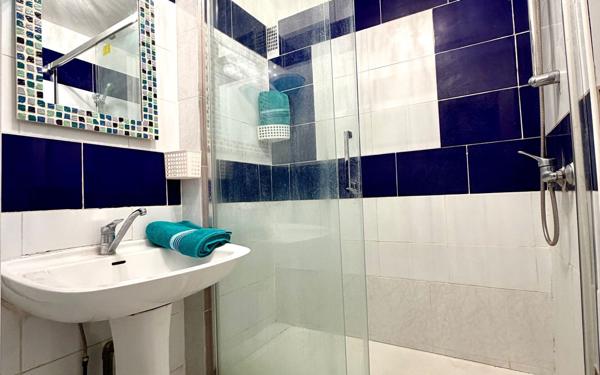 Appartement à vendre    2 pièces • 38,84 m2 Paris 19