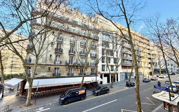 Appartement à vendre    2 pièces • 38,84 m2 Paris 19