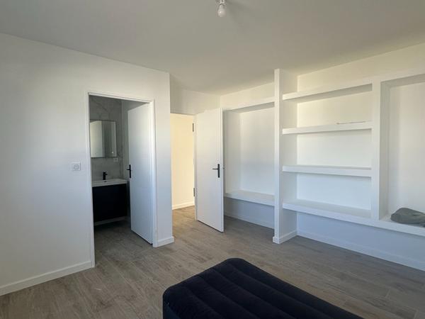 Questembert, maison neuve 118 m², 4 chambres dont 1 au RDC, garage. 1 km des Halles.