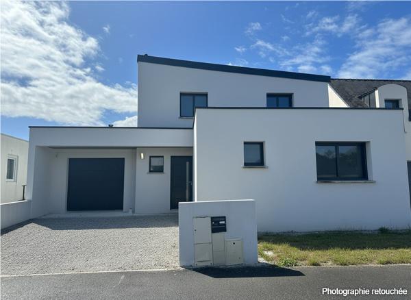 Questembert, maison neuve 118 m², 4 chambres dont 1 au RDC, garage. 1 km des Halles.