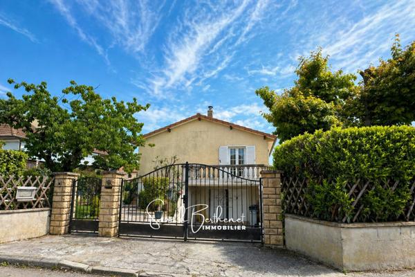 Maison
         6 pièces
        - 146 m² 339 000 € *