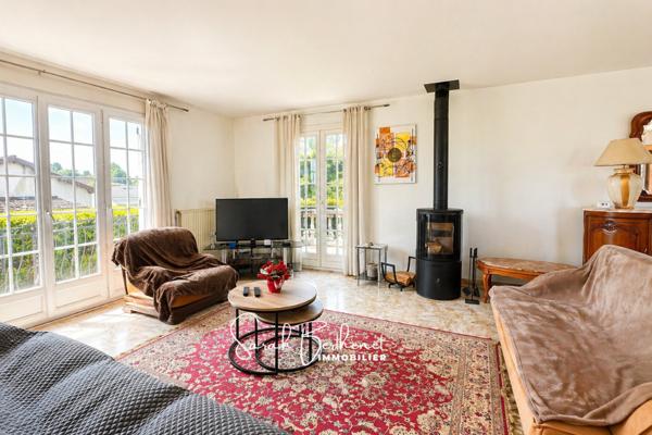 Maison
         6 pièces
        - 146 m² 339 000 € *