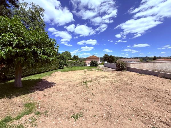 Terrain
        
        - 515 m² Exclusivité 230 000 € *