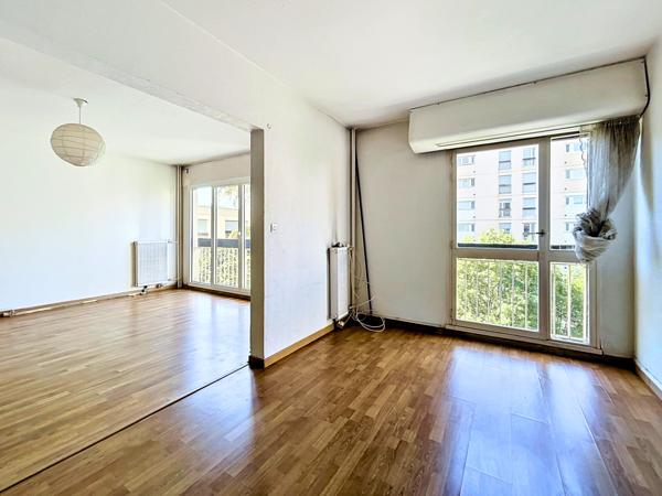 Appartement
         1 pièce
        - 40 m² Exclusivité 65 000 € *