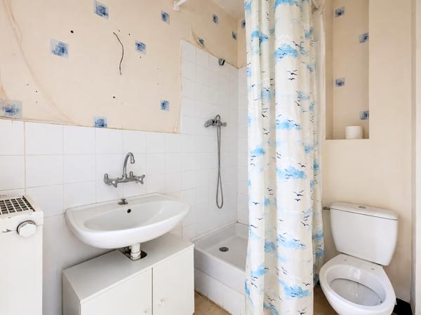 Appartement
         1 pièce
        - 40 m² Exclusivité 65 000 € *