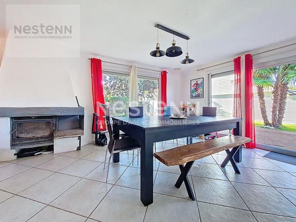 ORLEANS - MAISON DE PLAIN PIED DE 100M2 INDEPENDANTE - 3 CHAMBRES ET BUREAU - JARDIN CLOS ET ARBORE AVEC PISCINE - GARAGE