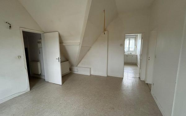 Appartement à louer    4 pièces •  Tergnier