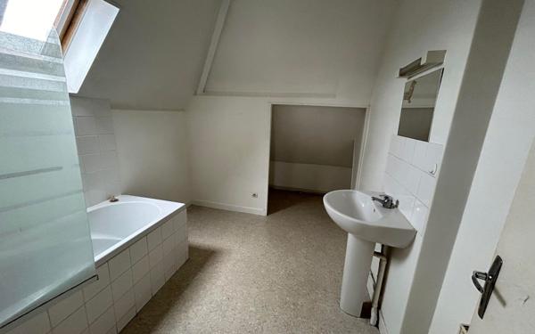 Appartement à louer    4 pièces •  Tergnier