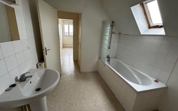 Appartement à louer    4 pièces •  Tergnier