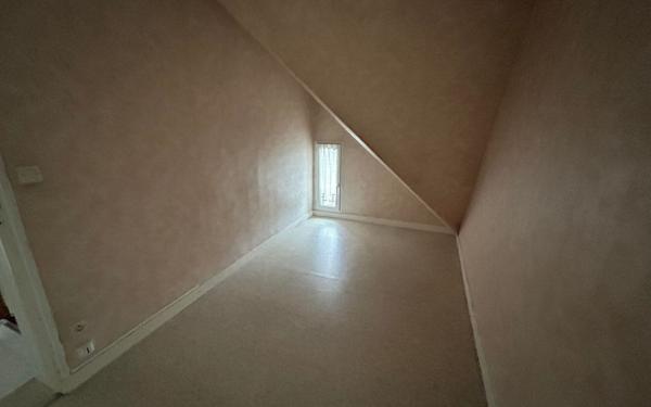 Appartement à louer    4 pièces •  Tergnier