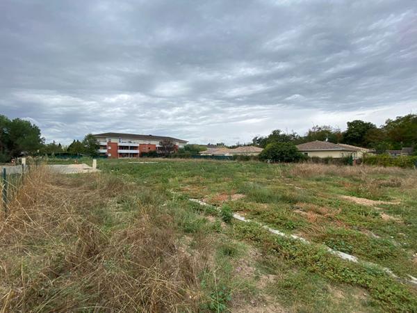 Terrain constructible à Bessieres de 585m² !
