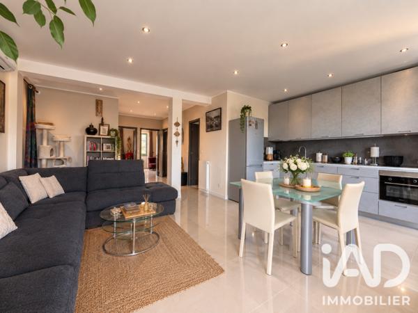 Appartement à vendre 4 pièces 91 m² Saint-Laurent-du-Var