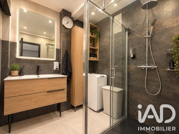Appartement à vendre 4 pièces 91 m² Saint-Laurent-du-Var