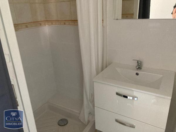 Location appartement Lodève (34700) 1 pièce 18.1m²